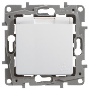 Розетка с/з, авт. клем, IP44 Белый Legrand Etika